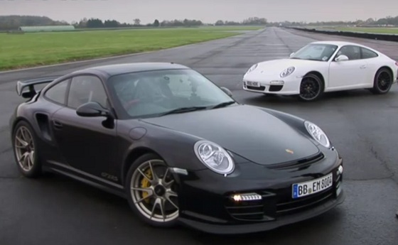 Porsche-Carrera-vs-911-GT2-RS