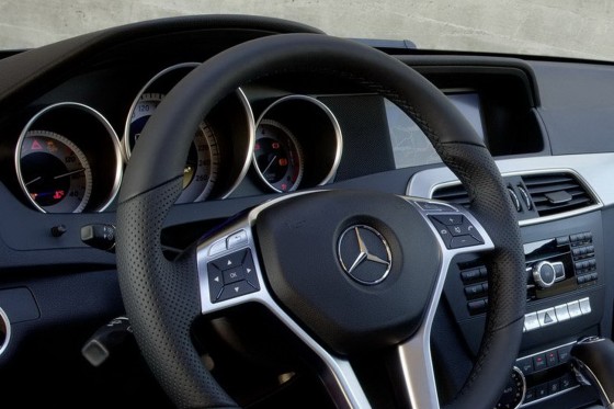 2012-Mercedes-C-Class-Coupe-Guages