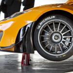 McLaren-MP4-12C-GT3-Garage