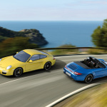 Porsche-911-Carrera-4-GTS-Driving